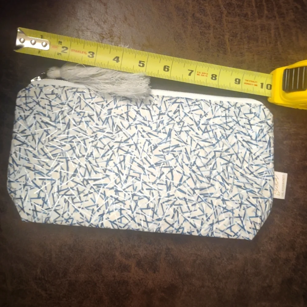 NWT Young Living Oil Holder Pouch purse